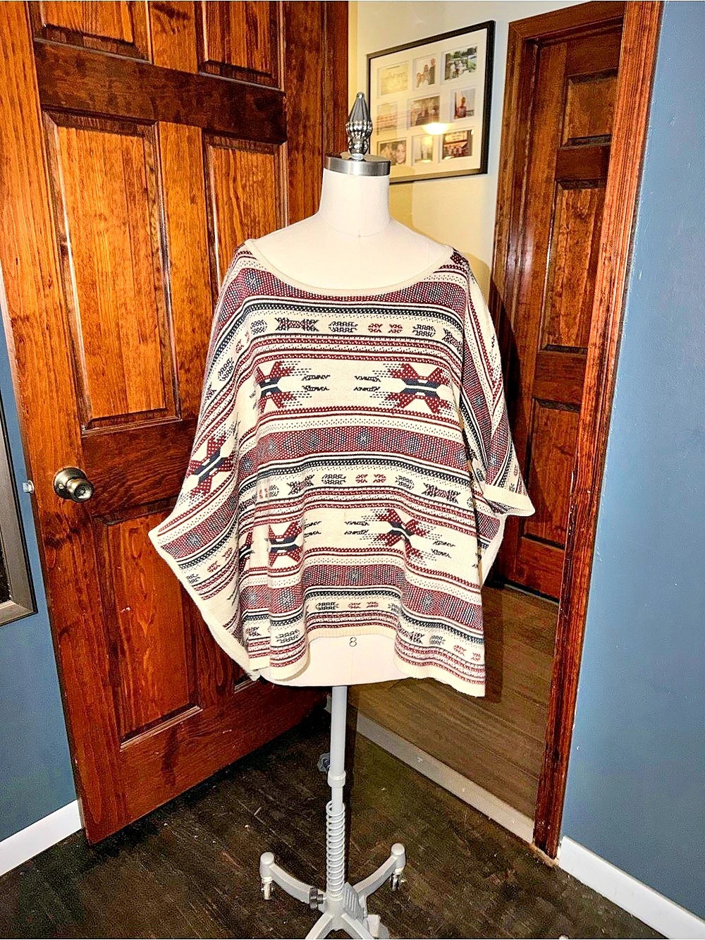Hannah Geometric Knit Poncho in Cream & Red Large Like New